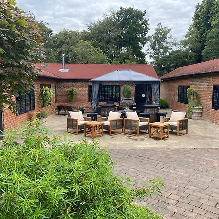The Garth Guest Suite Studio Cottage Lingfield Exterior photo